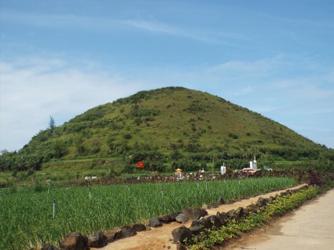 Núi lửa Hòn Sỏi